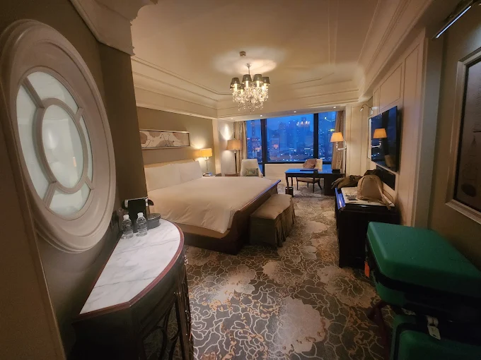 axminster hotel room carpet floral design with gold elemnts