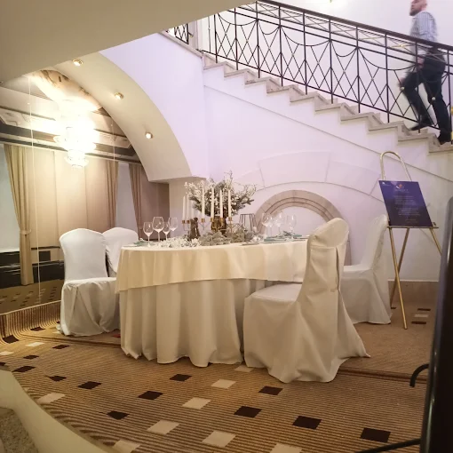 hotel restaurant carpet cream color